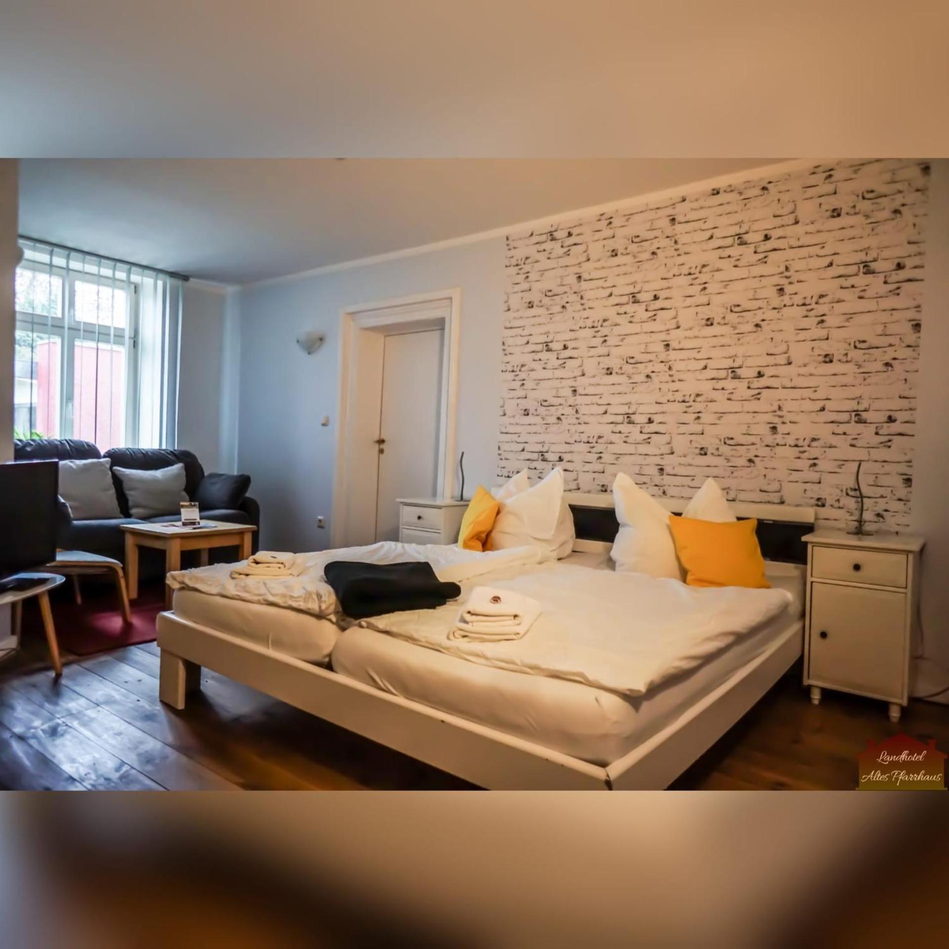 Hotelpension Pfarrhaus 奥特史威林 外观 照片