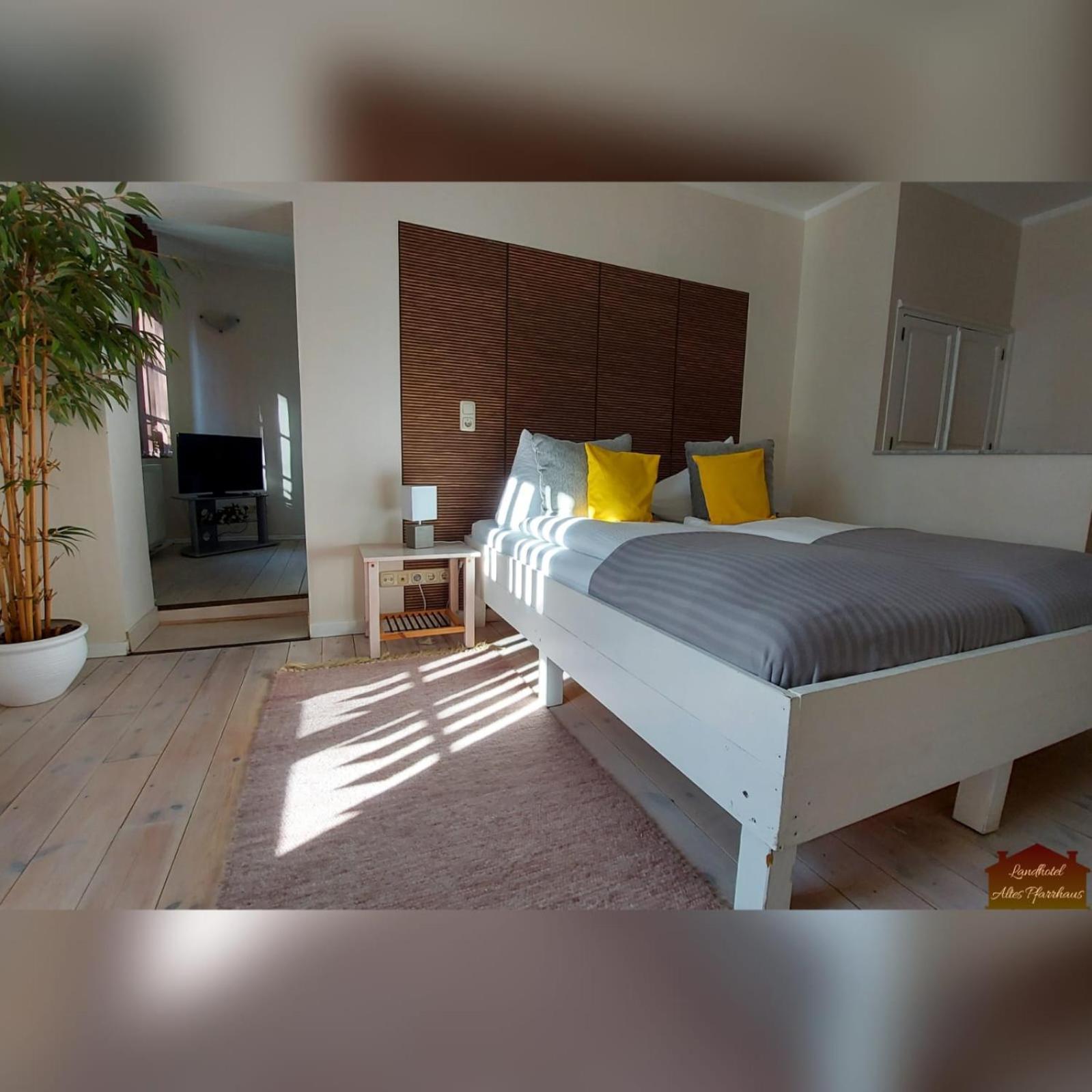 Hotelpension Pfarrhaus 奥特史威林 外观 照片